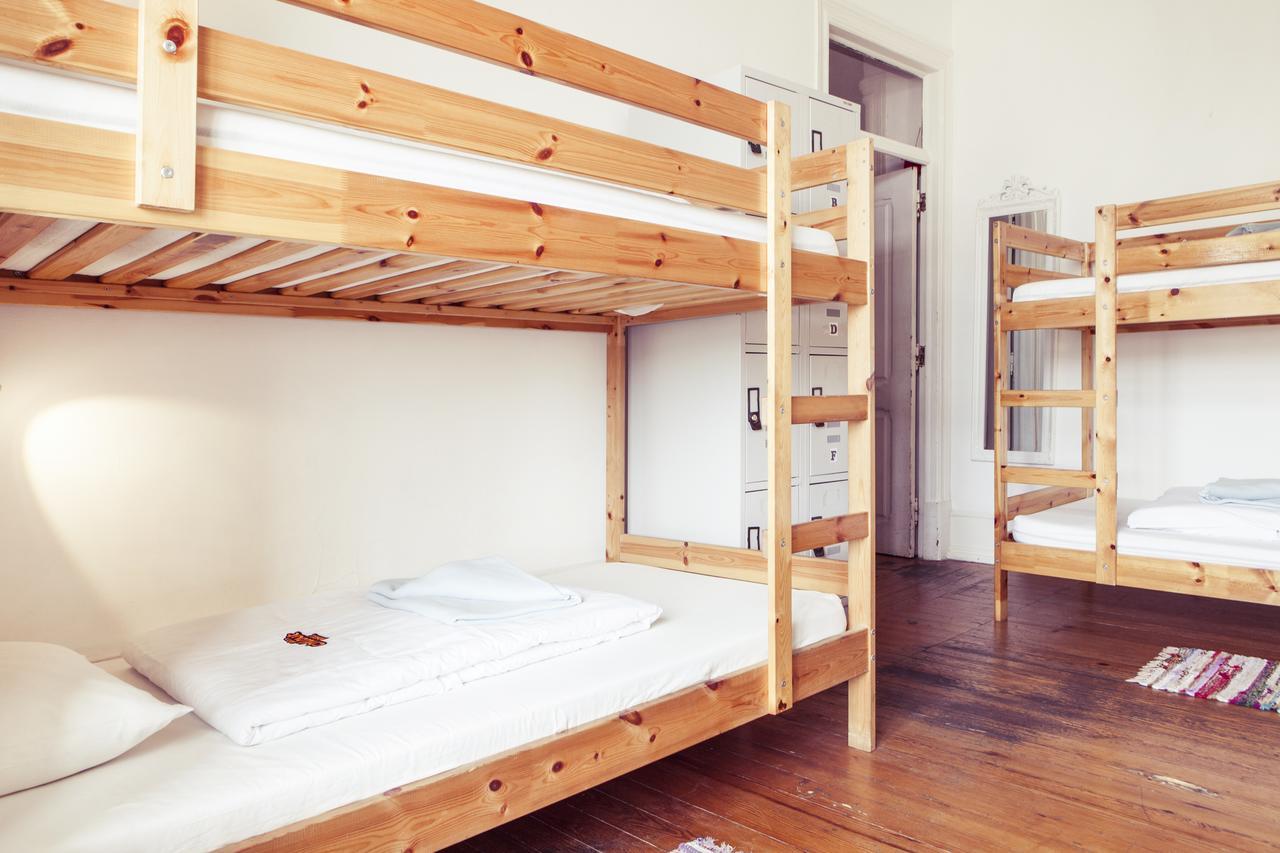 Bunk Bed Female Dormitory Room,1531022869:JPEG