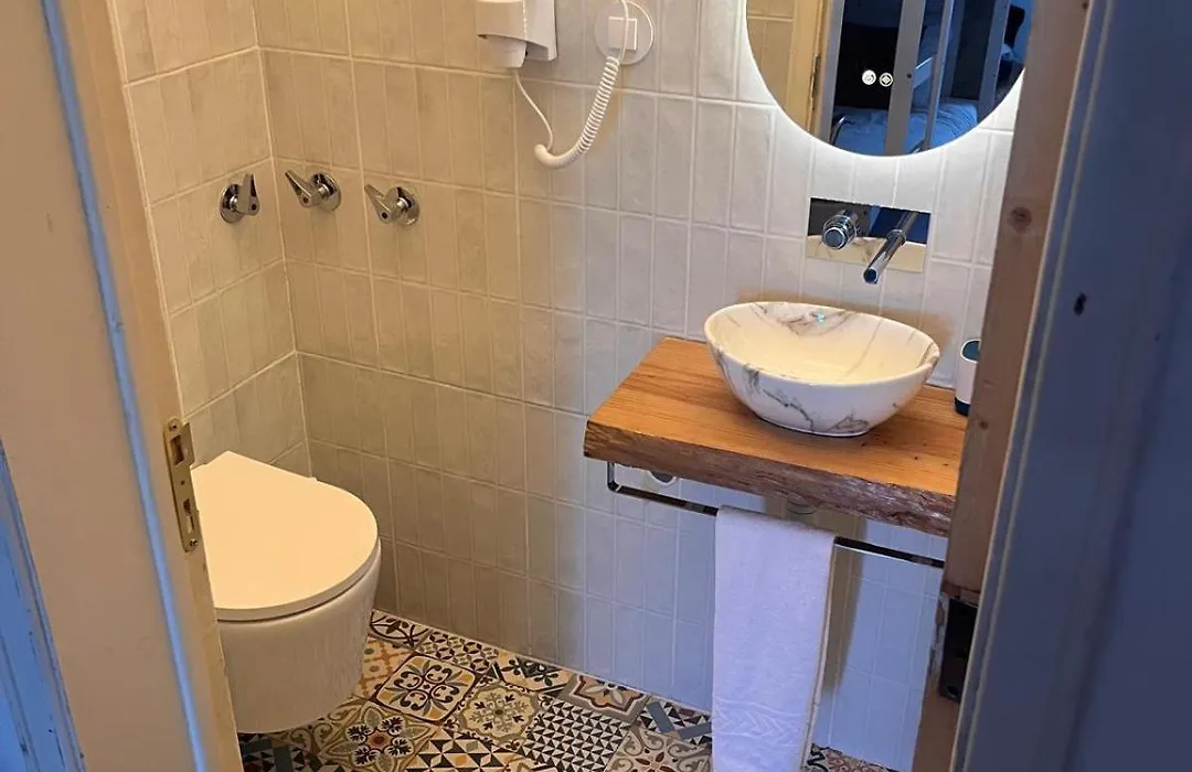 Lisbon Chillout Hostel-1